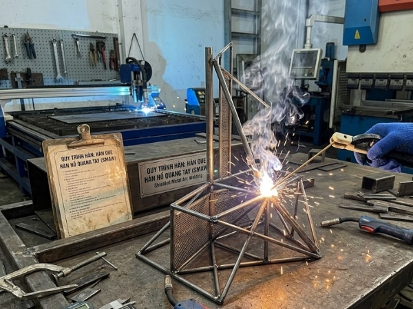 Que hàn cần được bảo quản khô ráo để hạn chế độ ẩm đến lớp thuốc bọc